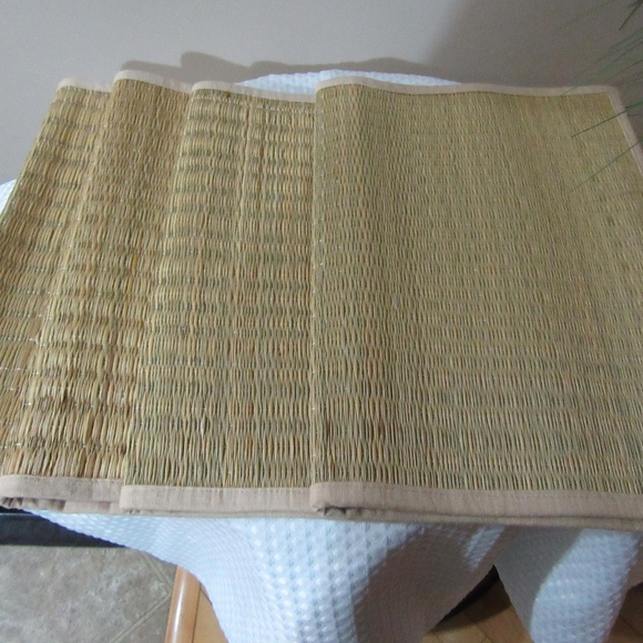 4 Wicker Table Placemats Used once - Picture 1 of 6